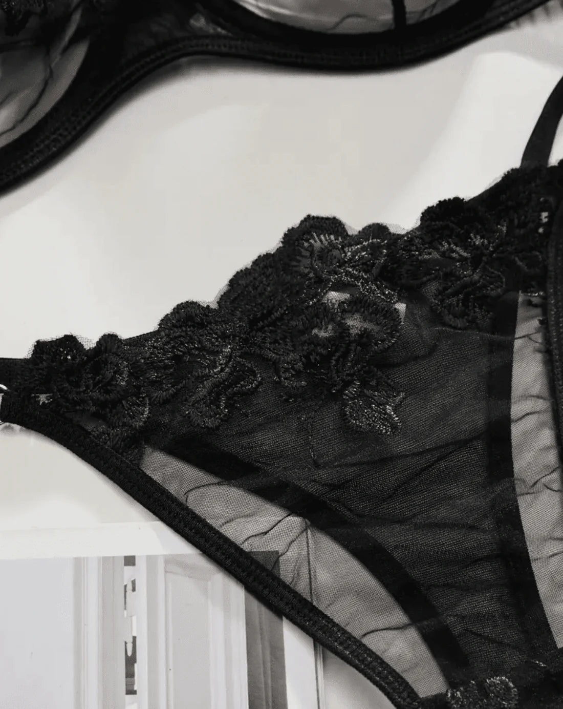 BLACK FLORAL